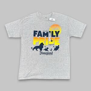 Disneyland Resort Family Pride Lion King Youth T-Shirt - Size Large